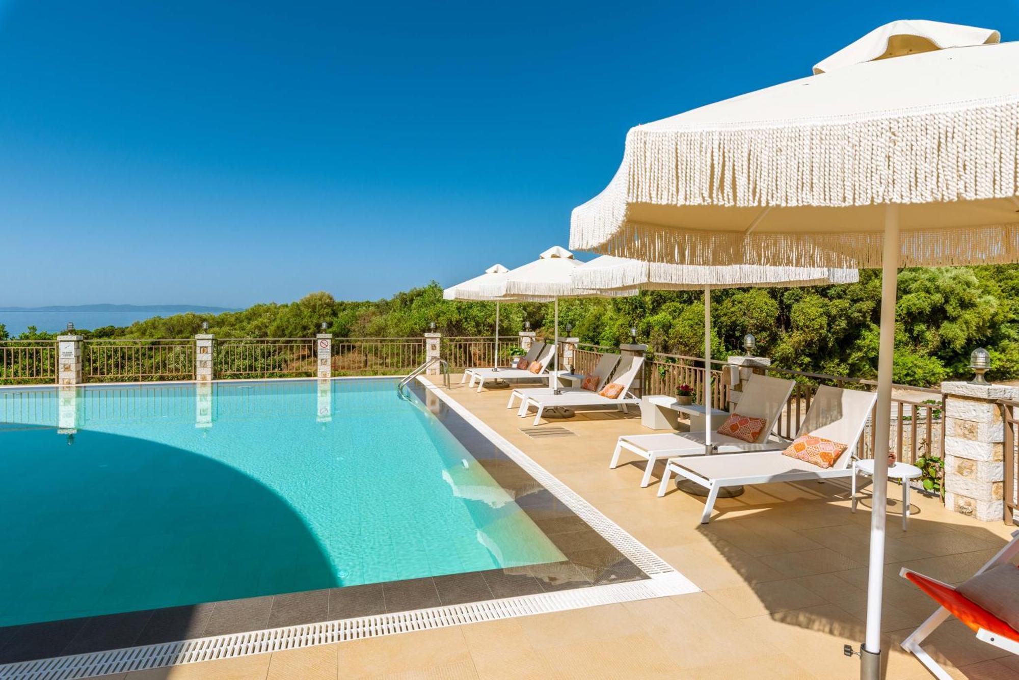 Aparthotel 3aktes & 3*